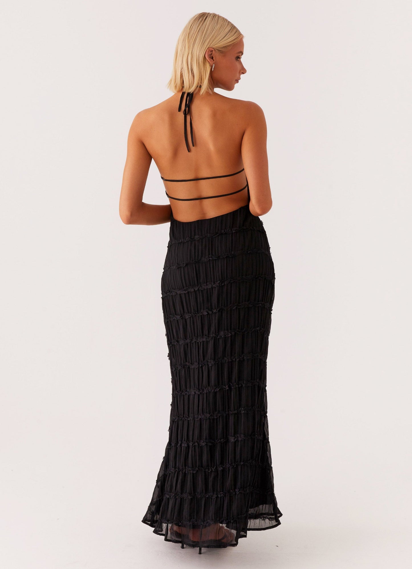 SANDRA | Elegante vestido largo con cuello halter