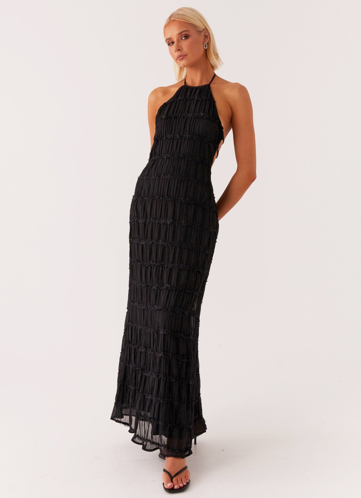 SANDRA | Elegante vestido largo con cuello halter