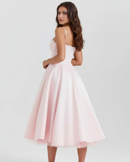 SELENE | Elegante vestido midi con tirantes finos